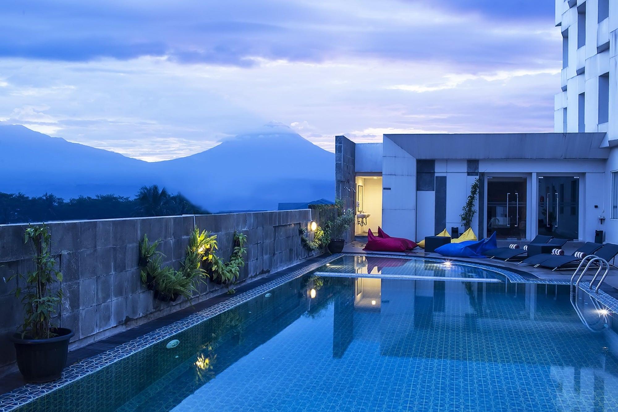 Atria Hotel Magelang Exterior foto