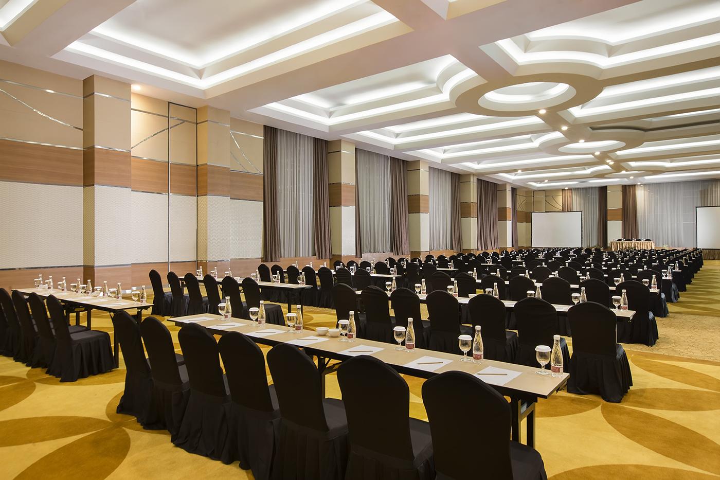 Atria Hotel Magelang Exterior foto