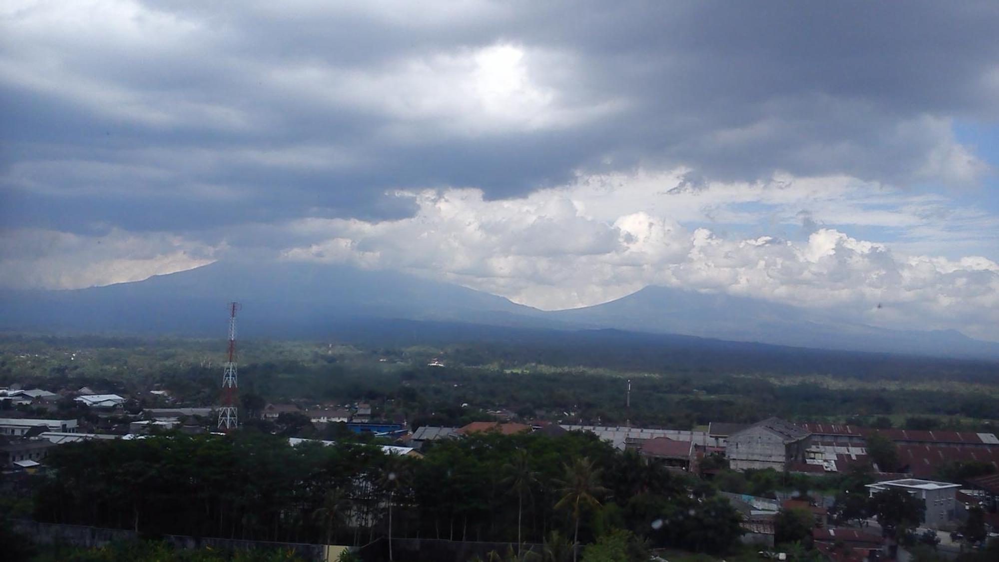 Atria Hotel Magelang Exterior foto
