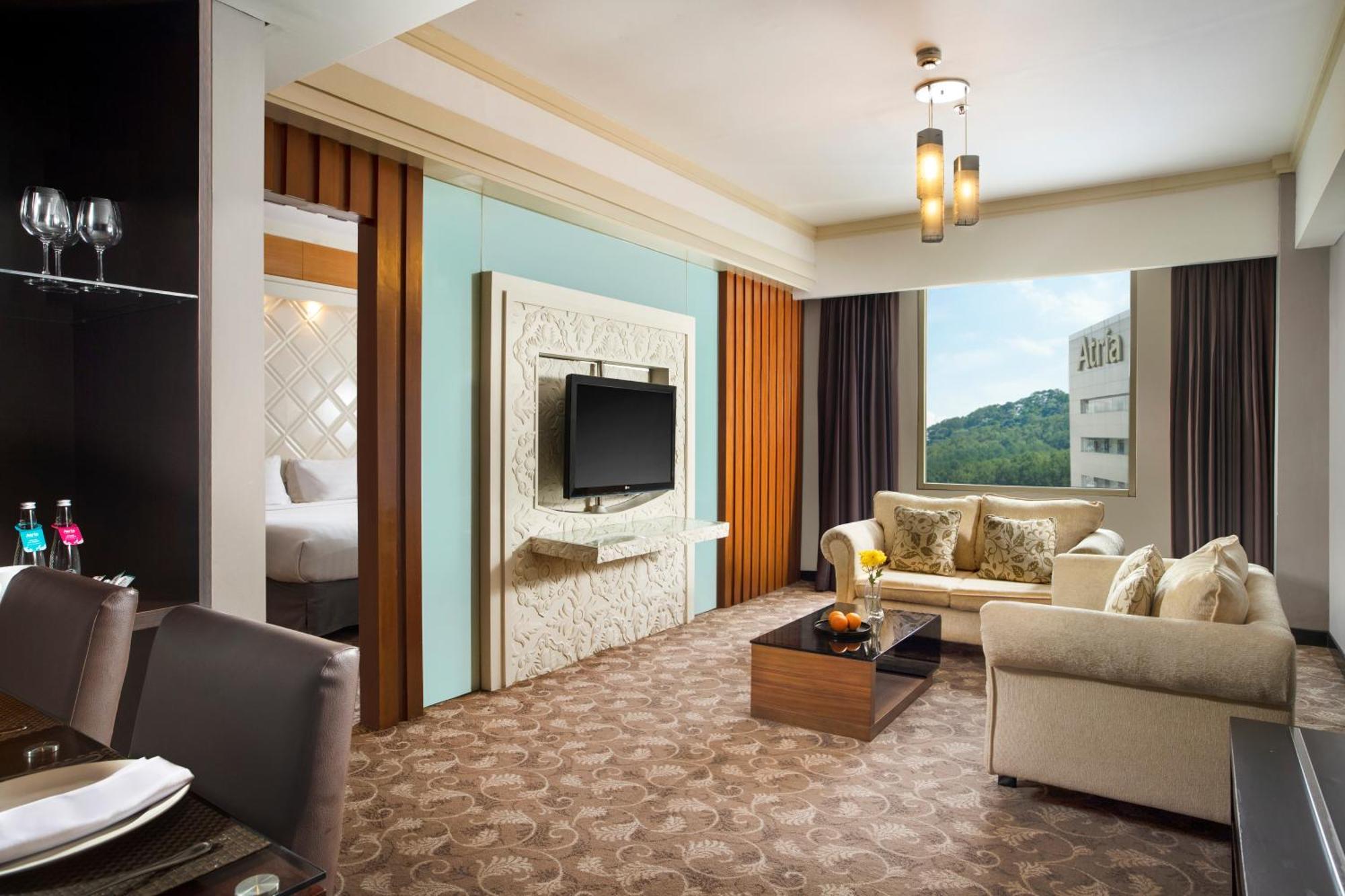 Atria Hotel Magelang Exterior foto