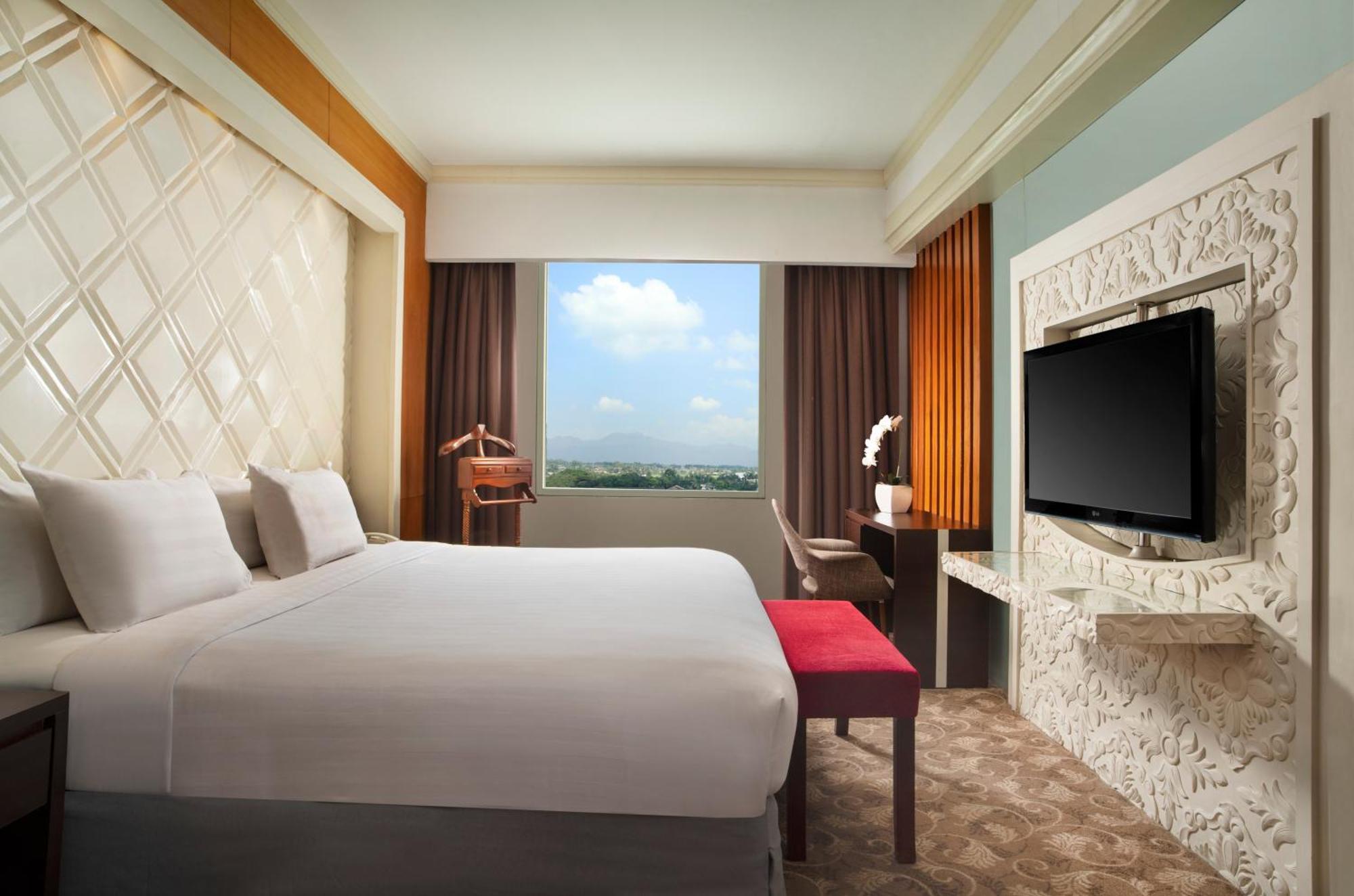 Atria Hotel Magelang Exterior foto