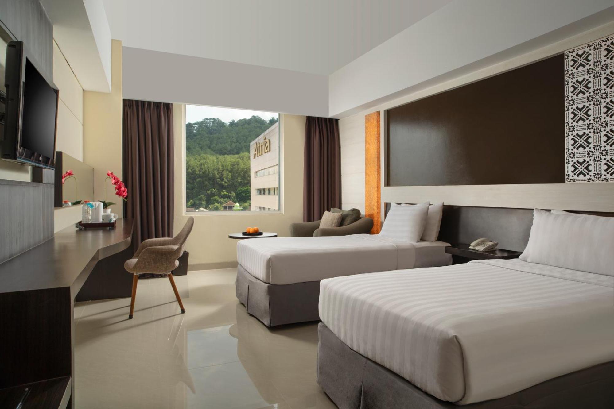 Atria Hotel Magelang Exterior foto