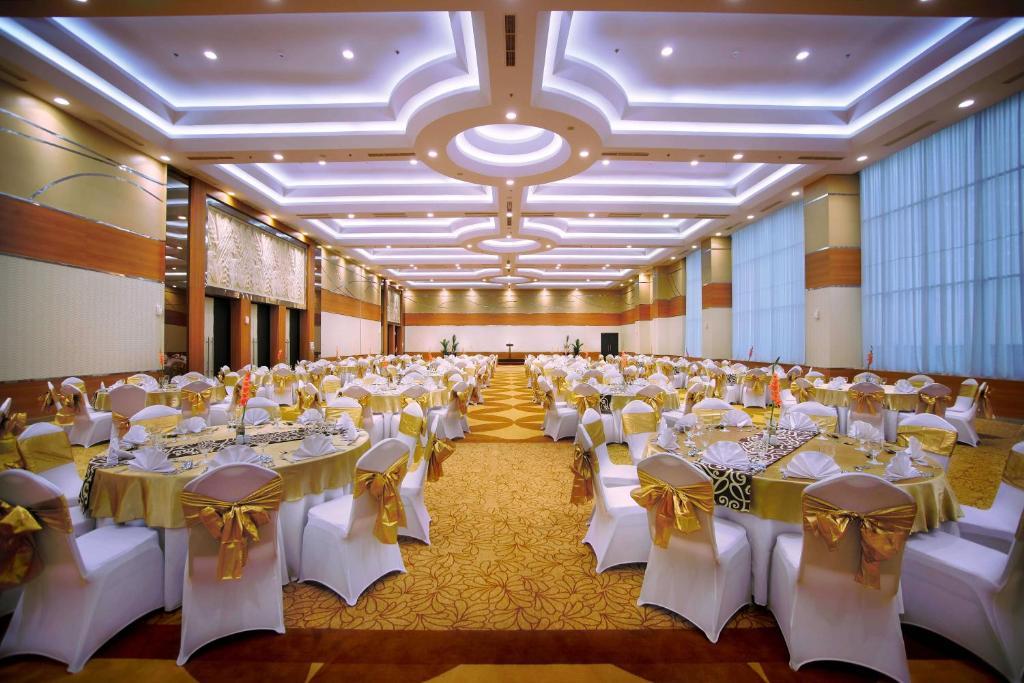 Atria Hotel Magelang Exterior foto